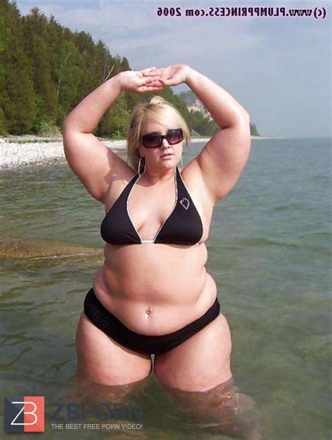 Bootylicious Beach Honey ZB Porn