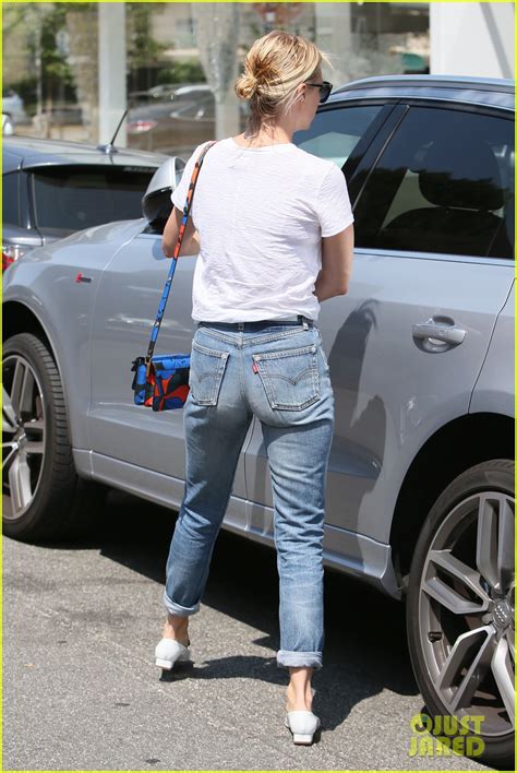 January Jones Shares Sunny Bikini Selfie Under L A Heat Photo 3442017 Bikini January Jones