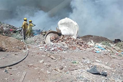 Se incendia tiradero clandestino en la colonia Lázaro Cárdenas