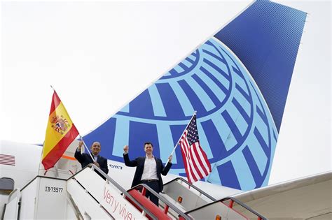 Llega lleno a Málaga el primero vuelo directo de Nueva York tras la