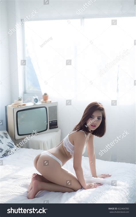 Sexy Beautiful Asian Woman White Lingerie 스톡 사진 622464785 Shutterstock