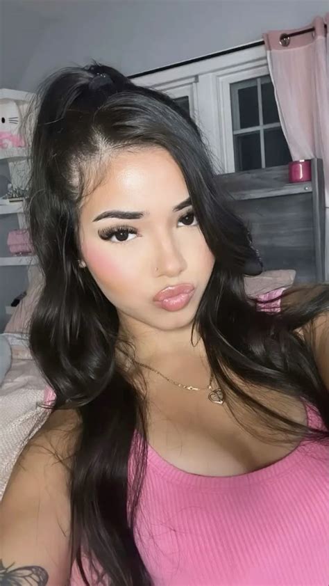 Pin by ℳ on Pins by you Hairdos for curly hair Slick hairstyles Latina hair