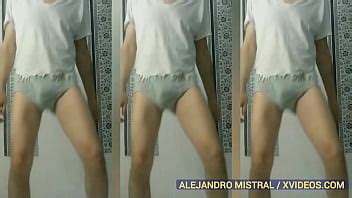 Vídeo fetiche en trusa verde Alejandro Mistral XVIDEOS