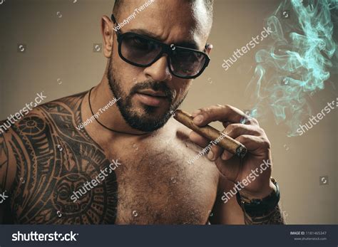 Hot Men With Cigars Foto Stok Gambar Fotografi Shutterstock