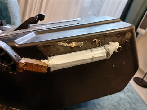 Микролифт бардачка из шприца работа в машине — Lada Vesta (1G), 1,6 л ...