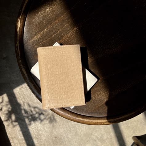 Mua Ví da bò thật Tiny màu Nude Da nhỏ gọn Thiết kế chính hãng từ Lemont giá rẻ nhất TecKi Vn