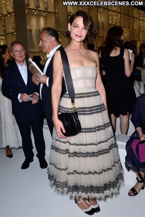 Katie Holmes No Source Babe Celebrity Paris Paparazzi Posing Hot