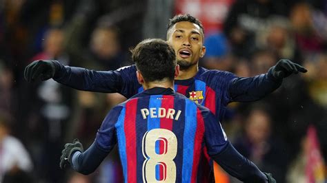 FC Barcelona vence e reforça liderança em Espanha Observador