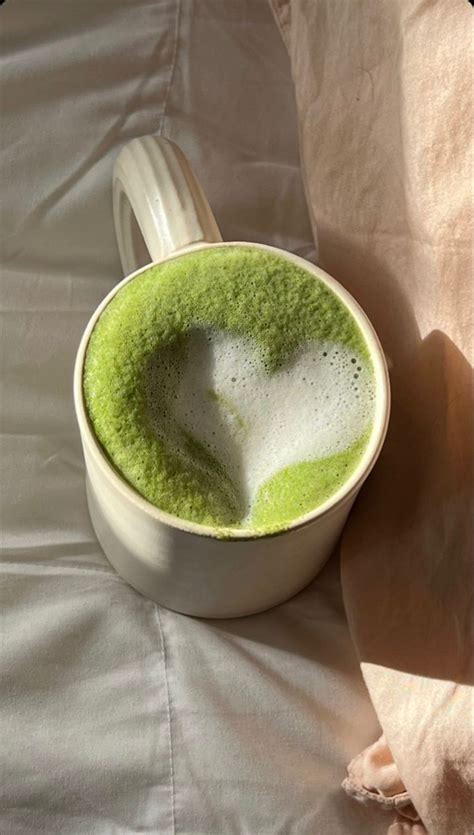 refreshing matcha green tea latte