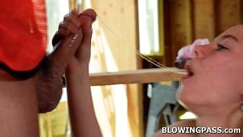 Teen Babe Paying Handyman With Blowjob Xvideos
