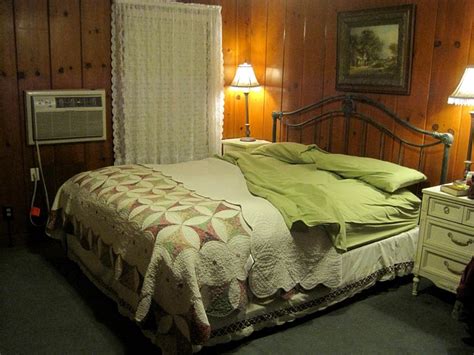 RIVERVIEW LODGE - Prices & Hotel Reviews (Kernville, CA)