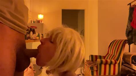 Stunning Blonde AShemaletube