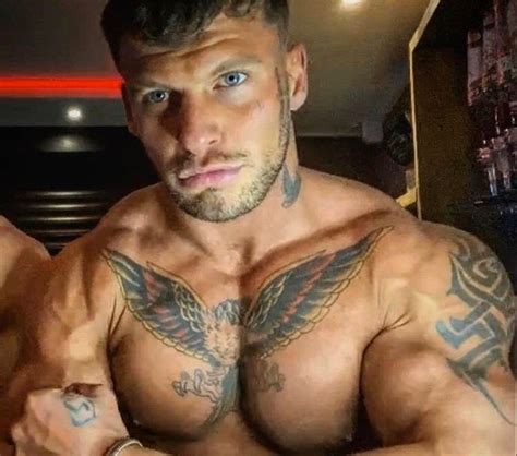 Pin By Todd Atkins Whitley On A Tatted Up Inked Up Bearded Men Hot Big Muscle Men Huge