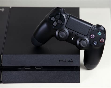 Консоль PlayStation 4 обогнала Xbox One по продажам почти на треть ...