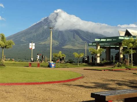 pnr reopens  ticket  legazpi albays  tourist spots