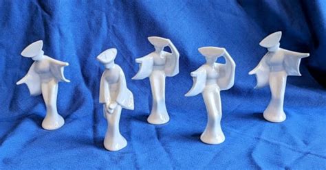 Vintage White Porcelain Geisha Figurine Japan Elegant Decorative