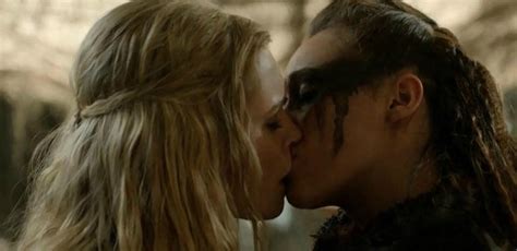 Lesbian Couples In Sci Fi And Fantasy World Qlit