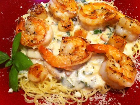 Jumbo Shrimp Scallops Over White Wine Light Cream Sauce My Recipe