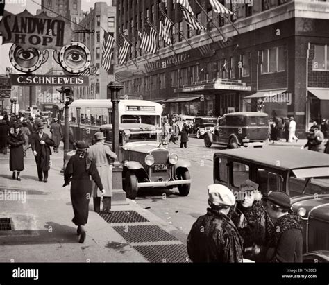 1930s Busy Lexington Avenue Traffic And Bloomingdales Store With Flags