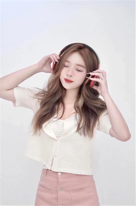 Kh M Ph B H Nh Nh G I Xinh M C Bikini Y Cu N H T