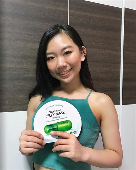 Mua mặt nạ dưỡng da hot hit về dùng chị em cần lưu ý vì có đến 2 loại na ná nhau Làm đẹp