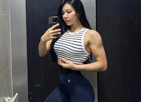 Hot girl sở hữu khuôn mặt xinh đẹp thân hình như lực sĩ Người đẹp Việt Giải Trí