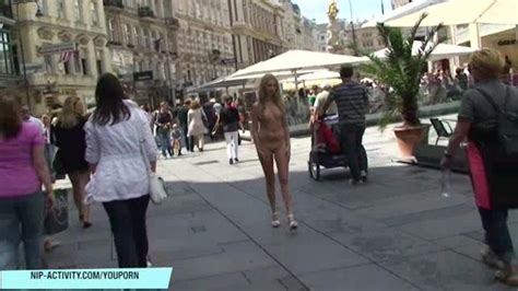 Hot Slim Blonde Naked On Public Streets Kostenlose Pornovideos YouPorn