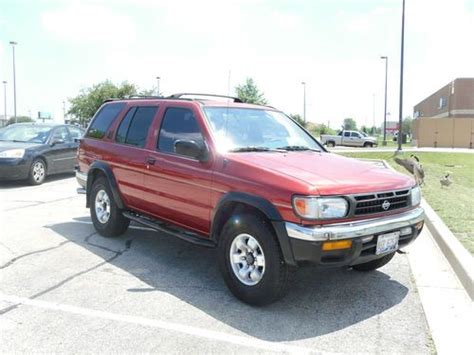 Find Used 1998 Nissan Pathfinder LE Sport Utility 4 Door 3 3L In Urbana