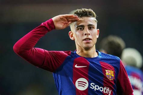 Pretty Boy R Gay Soccer