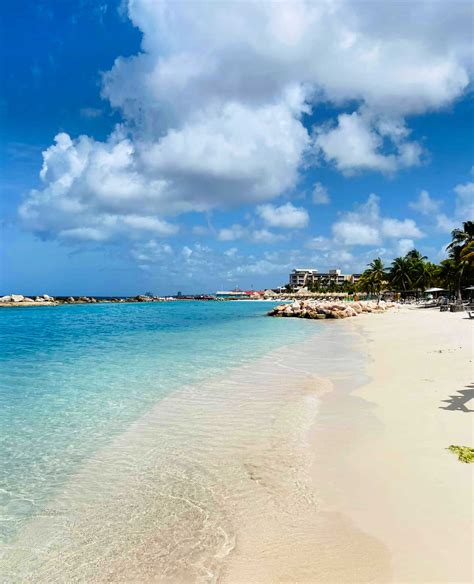 Mambo Beach Het Populairste Strand Van Curaçao Tips Curaçao