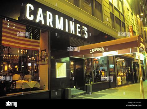 Carmine's New York Times Square - Carmine's, 44th Street, Times Square, Manhattan, New York Stock Photo ...