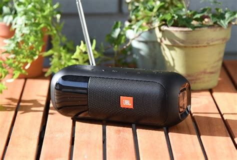 ワイドFM対応 ポータブルBluetoothスピーカー 「JBL TUNER2 FM」登場