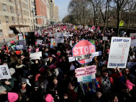 La Segunda Marcha De Las Mujeres Reuni A Miles Para Promover La