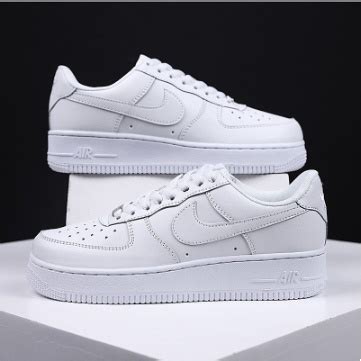 T Nis Feminino Air Force Hologr Fico Nike Ultimas Unidades Adulto E