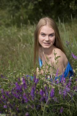 ExclusiveTeenPorn Nancy Naked In Nature X Px