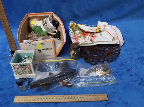 Lot Box Lot Misc Items