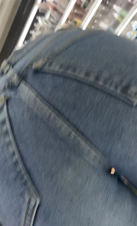 Nerdy Blonde College Girl With A Nice Ass Tight Jeans Forum