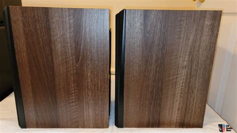 Klipsch RP 600M Bookshelf Speakers Walnut PRICE REDUCED Photo