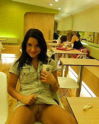 Exhibition Au Restaurant Porn Pictures Xxx Photos Sex Images Page Pictoa