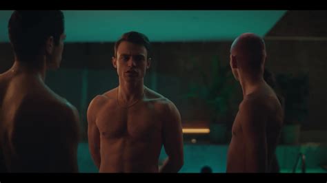 Auscaps Thomas Doherty And Evan Mock Nude In Gossip Girl She S Having A Maybe