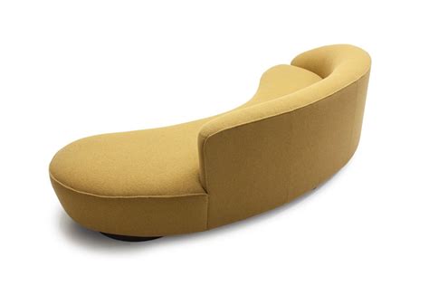 Полукруглый диван