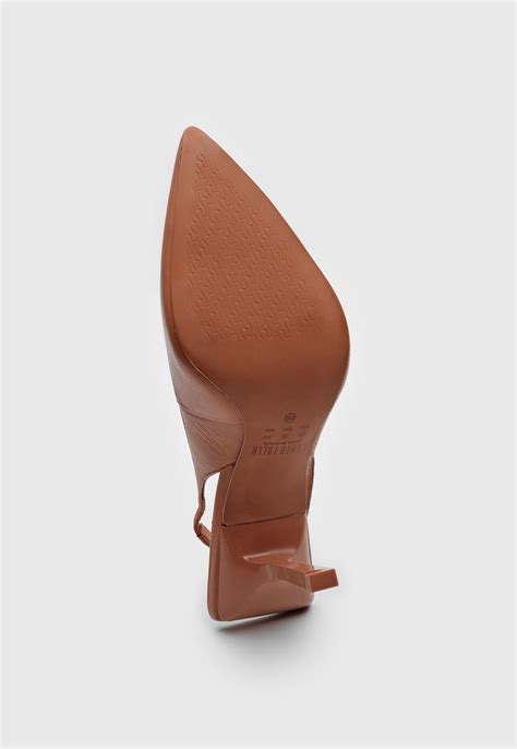 Scarpin Santa Lolla Slingback Nude Compre Agora Dafiti Brasil