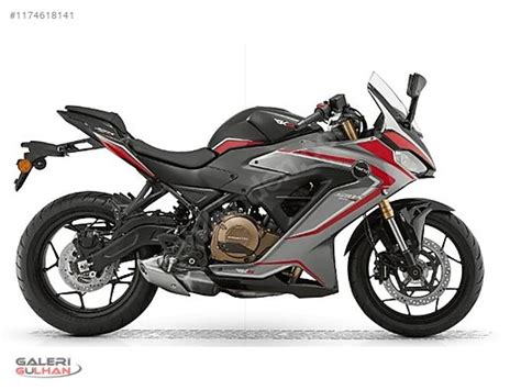 Rks Srk Rr Model Naked Roadster Motor Motosiklet Ma Azas Ndan S F R Tl