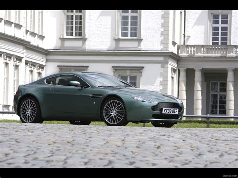 Aston Martin V8 Vantage Racing Green | Front