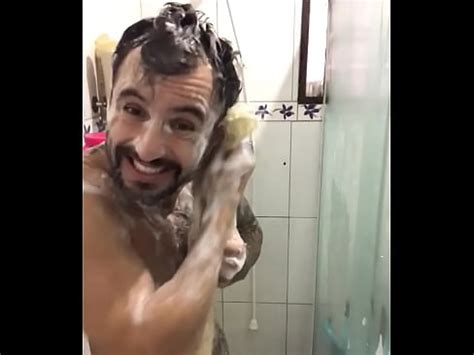 Tomando Banho Lutador De MMA Allan Guerra Gomes XVIDEOS