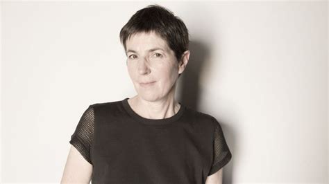 Christine Angot Remporte Le Prix Medicis Pour Son Roman Le Voyage