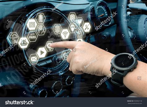Стоковая фотография 559992118: Умный автомобиль и интернет вещей (IOT ...