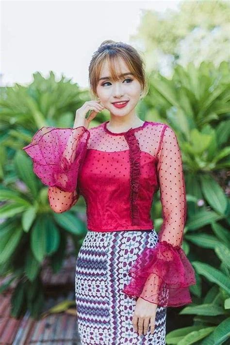 Pin By Tt On Fashion Myanmar Dress Ideas Women Dresses Classy