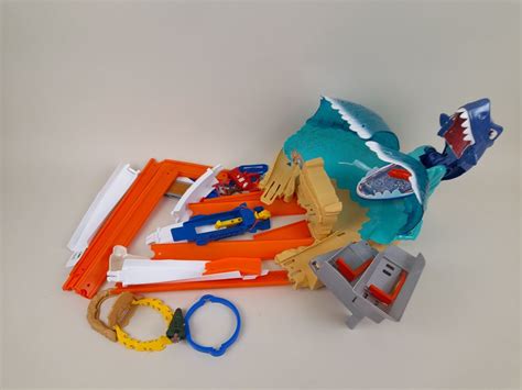 Hot Wheels City Hai Strand Attacke Rennbahn Gebraucht in Liebefeld für CHF 9 mit Lieferung