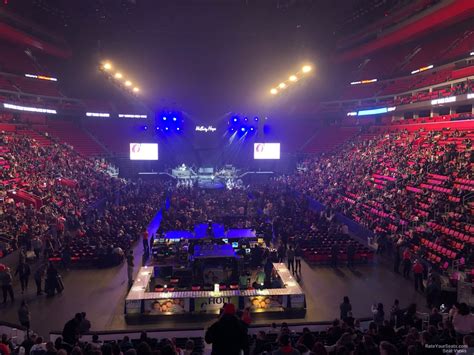 Travelers react as little caesars arena hotels near increase prices 6